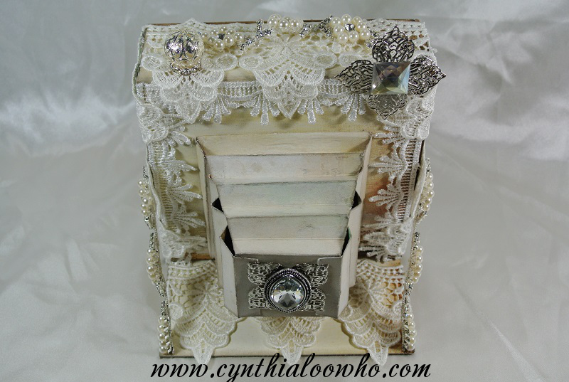 Vintage Camera Box